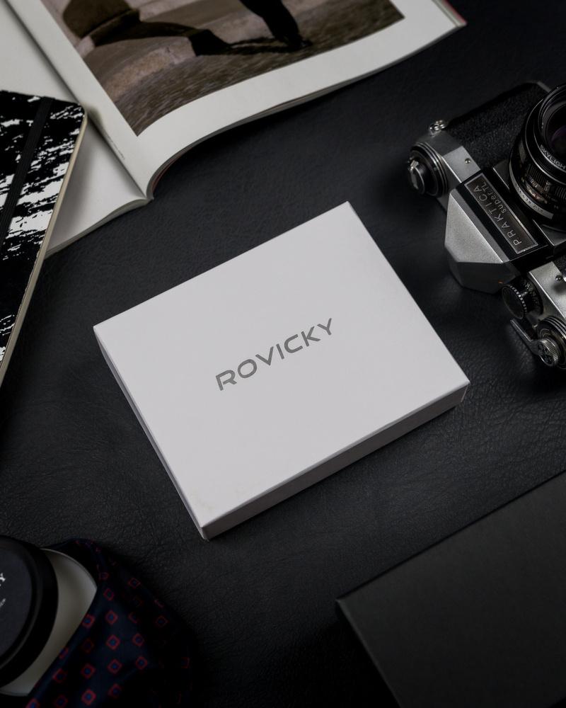 Men's wallet made of natural grain leather with a removable card holder - Rovicky