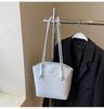 Premium Textured Small Bag Women's New Summer Commuter Versatile Shoulder Bag Fashionable Portable Bucket Bag