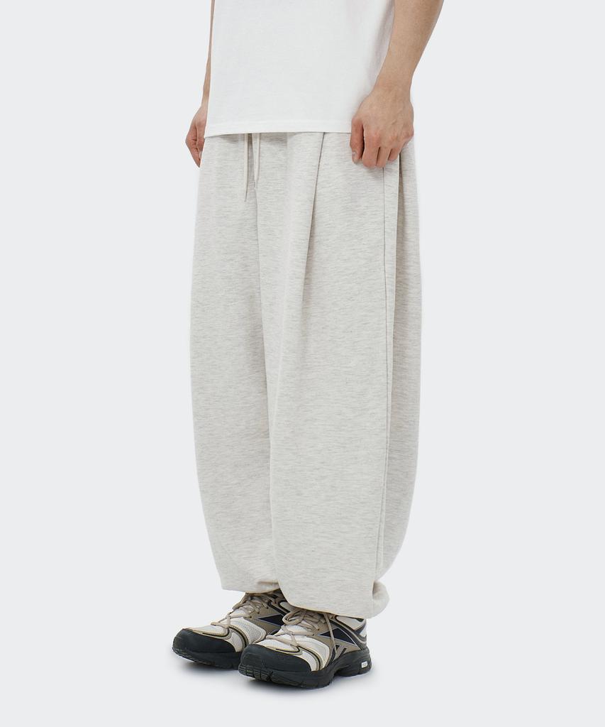 S'EST Side Double Pleat Wide Jogger Fit Training Sweatpants - Oatmeal