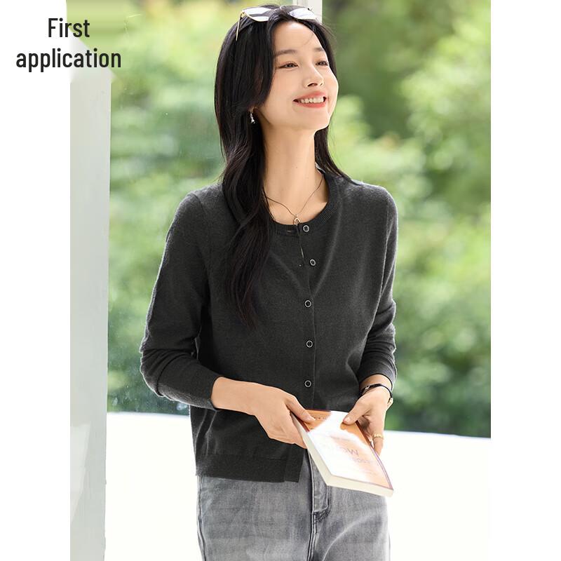 Chushen Women's Classic Round Neck Knitted Cardigan