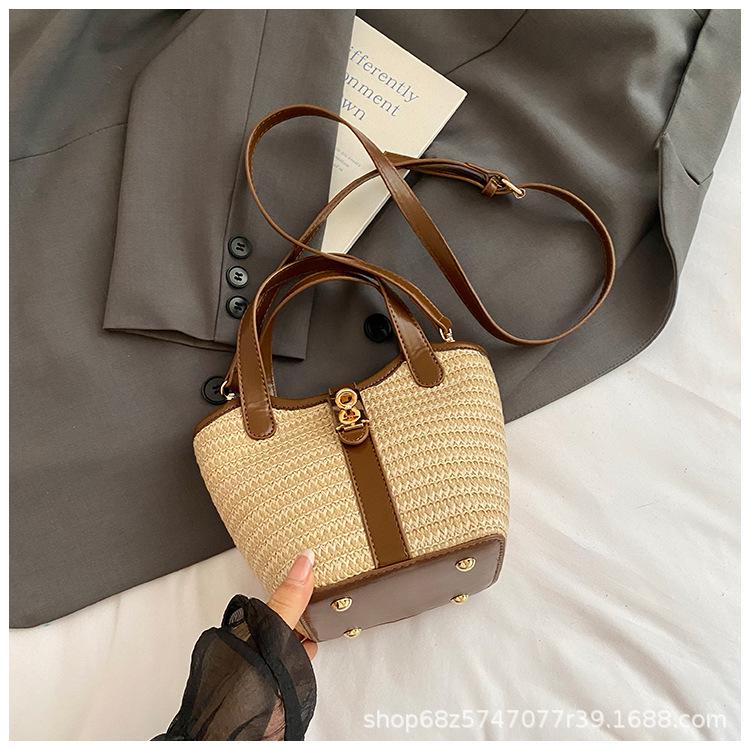 Korean Version of Casual Solid Color Temperament Simple Portable Bucket Bag for Women Versatile Commuter Knitted Crossbody Fashion Straw Bag
