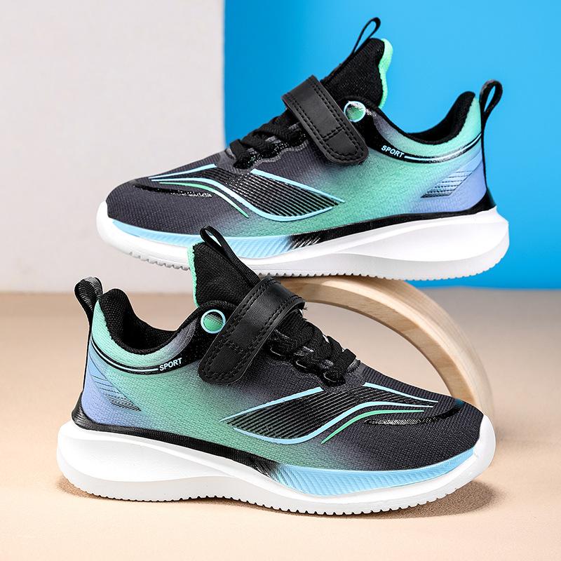 Spring and summer 2025 new mesh breathable boys' running shoes medium and large children's lightweight and versatile children's casual sports shoes
