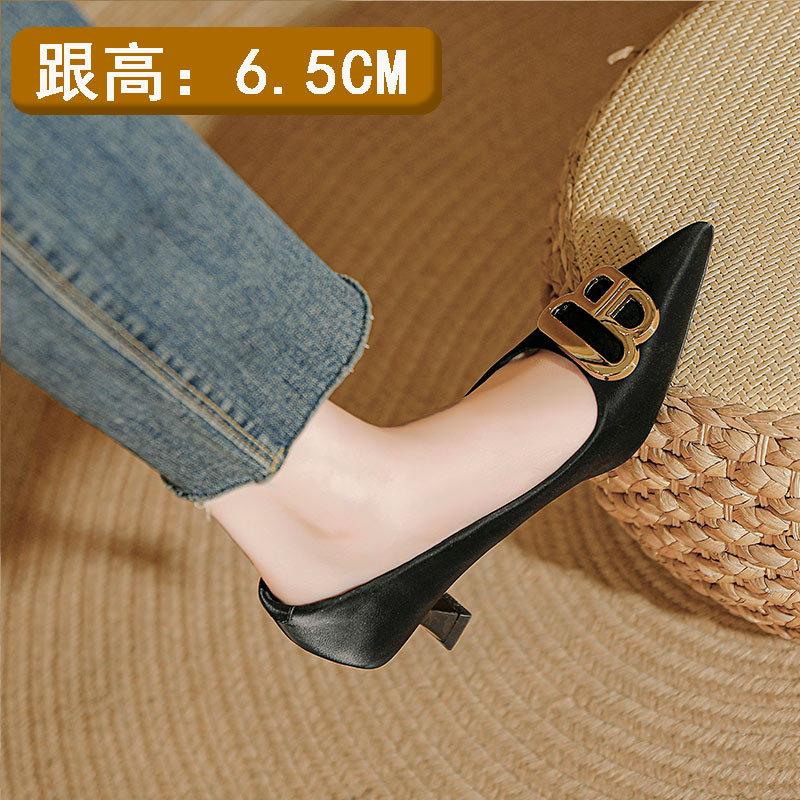 High Heels Women's Thin Heels Sexy 2025 New Spring and Autumn French Small Heels Red Wedding Shoes Middle Heel Pointed Single Shoes
