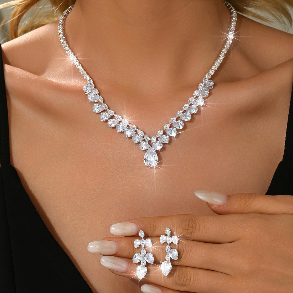 Trendy and Personalized Design, Oval Shaped Super Sparkling Naked Diamond, Elegant and Simple Necklace, Earrings, Bracelet, Ring