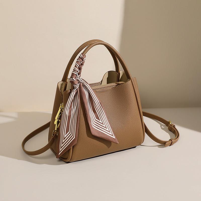 Bag Women's New Portable Women's Bag, Messenger Bag, Leather Vegetable Basket, High-end Mother Bucket Bag