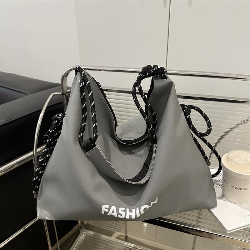 Trendy Casual Women's Tote Bag - Spacious, Stylish Crossbody & Shoulder Bag