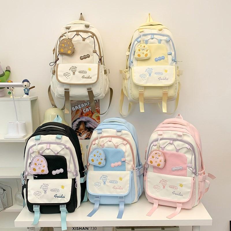 High-value schoolbag for female primary school students, contrasting colors, small and fresh, new backpack for high school students in grades 3 to 6