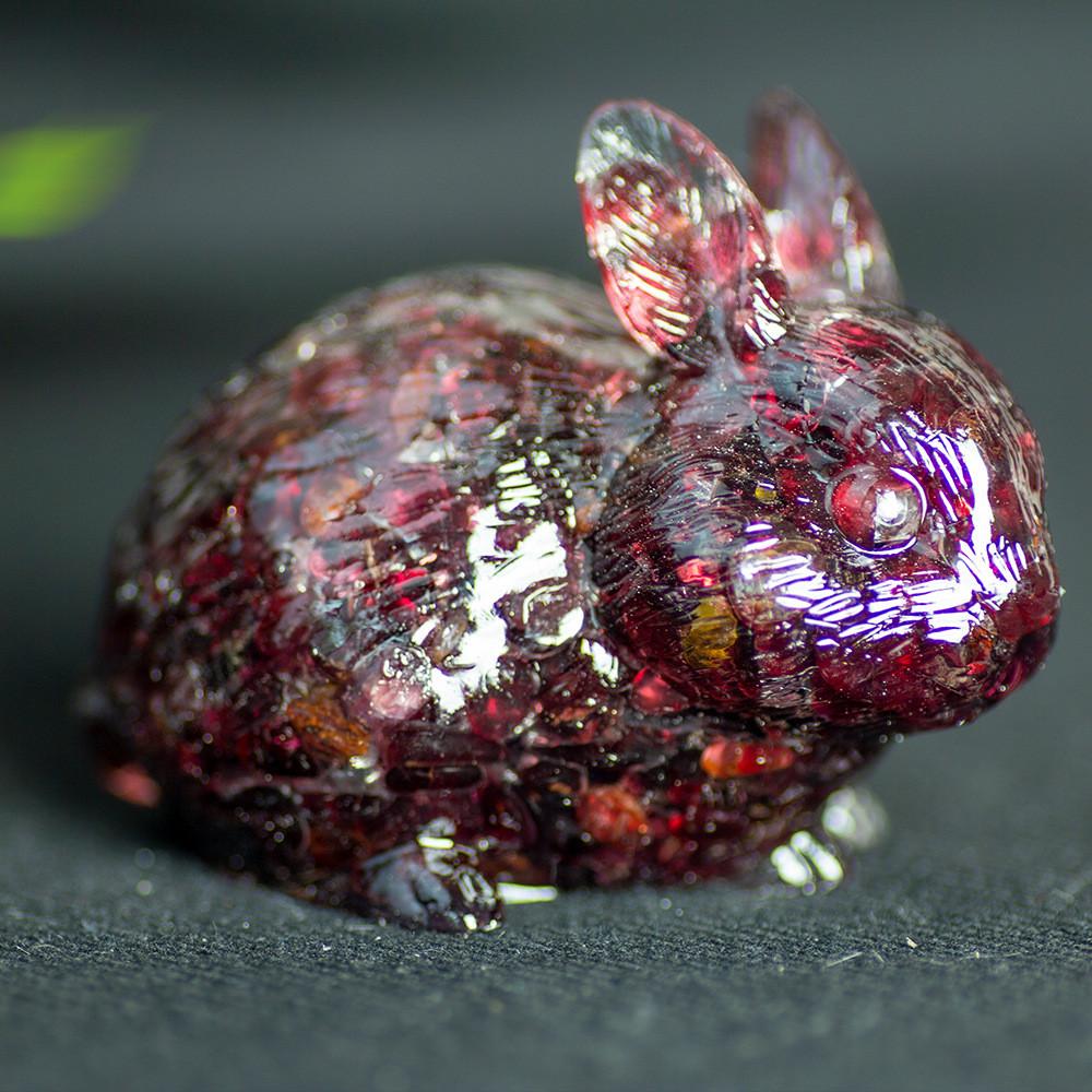 Natural Crystal Resin Bunny Figurine For Home Decor And Gift Giving