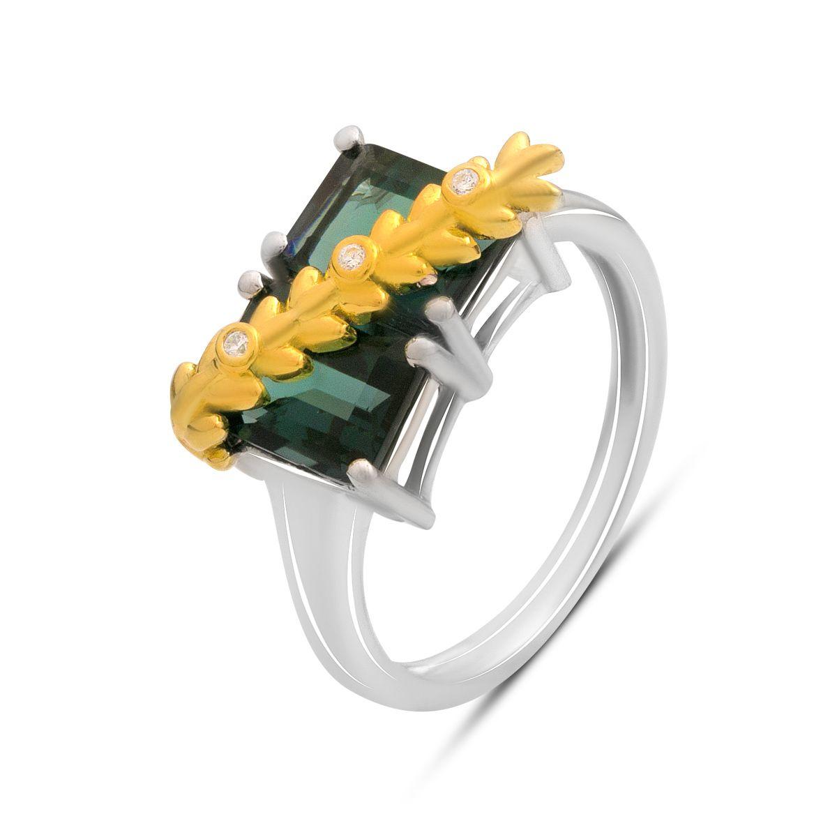 

Silver ring with London Blue topaz 2.603ct, item weight 3.54 gr (2195764) 18 синій