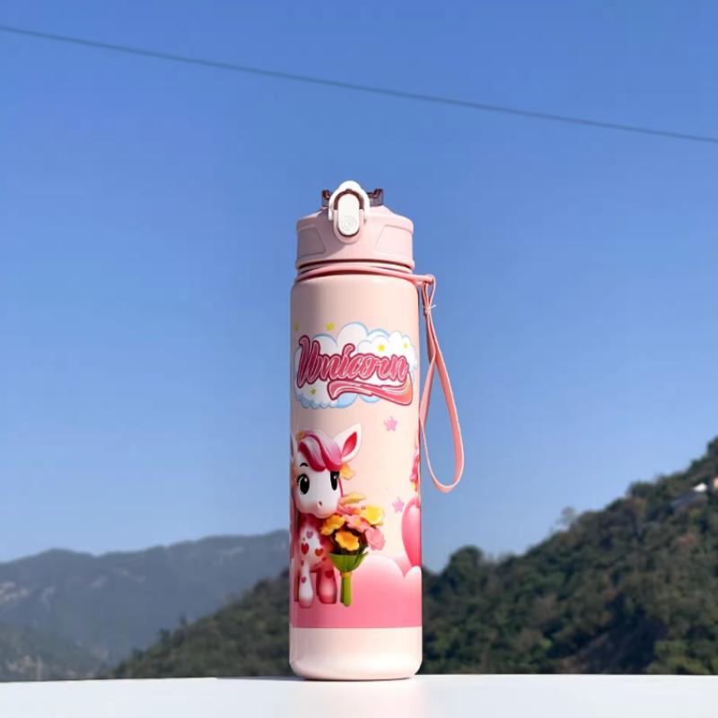 Einfarbige Pony-Wasserflasche 750ML mit Strohhalm Niedliche Cartoon-Wasserbecher für Kinder Camping Trinkflasche