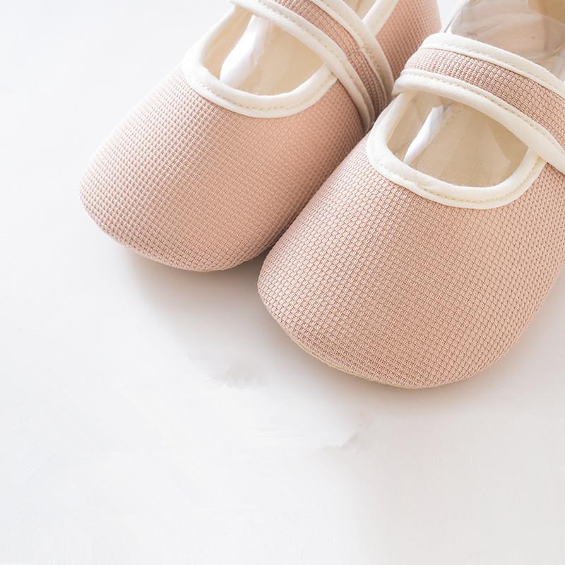 Neuer Frühling Baby Prewalker 0-18M Kleinkind Niedlicher Anti-Rutsch-Schuh Säugling 4 Farben Bodensocken Schuhe