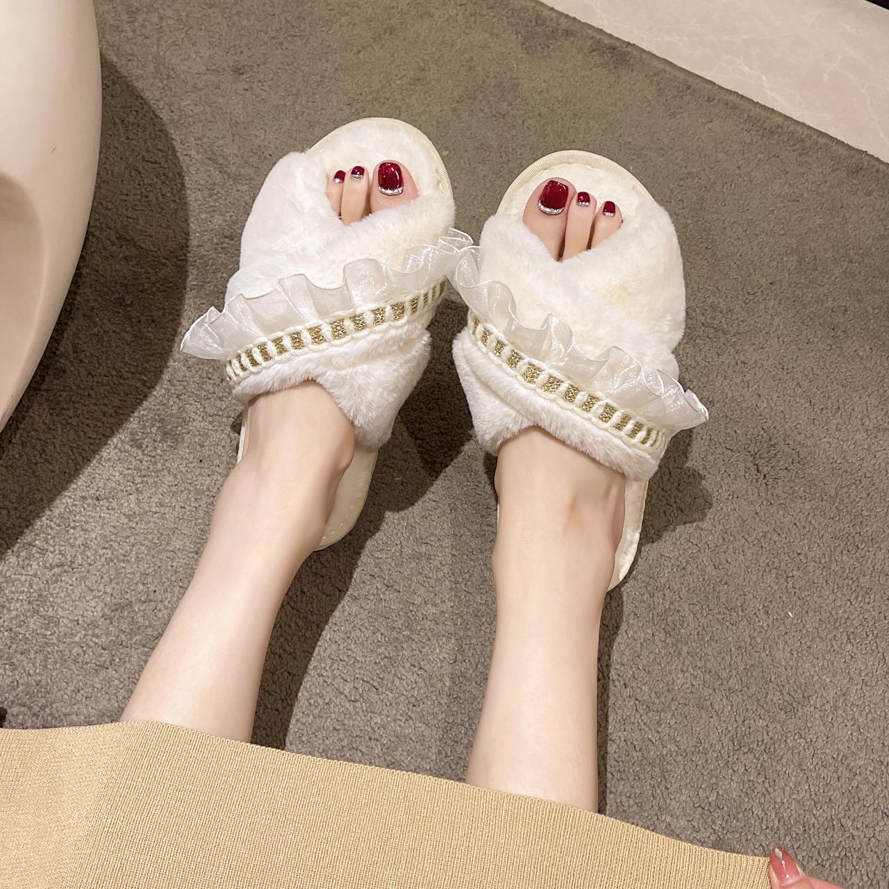 

Модные зимние женские теплые и пушистые домашние тапочки из хлопка с декором из лент 40-41 белый