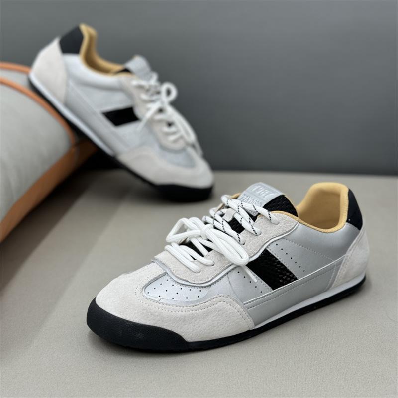 New comfortable shoes sneakers breathable and comfortable dnh