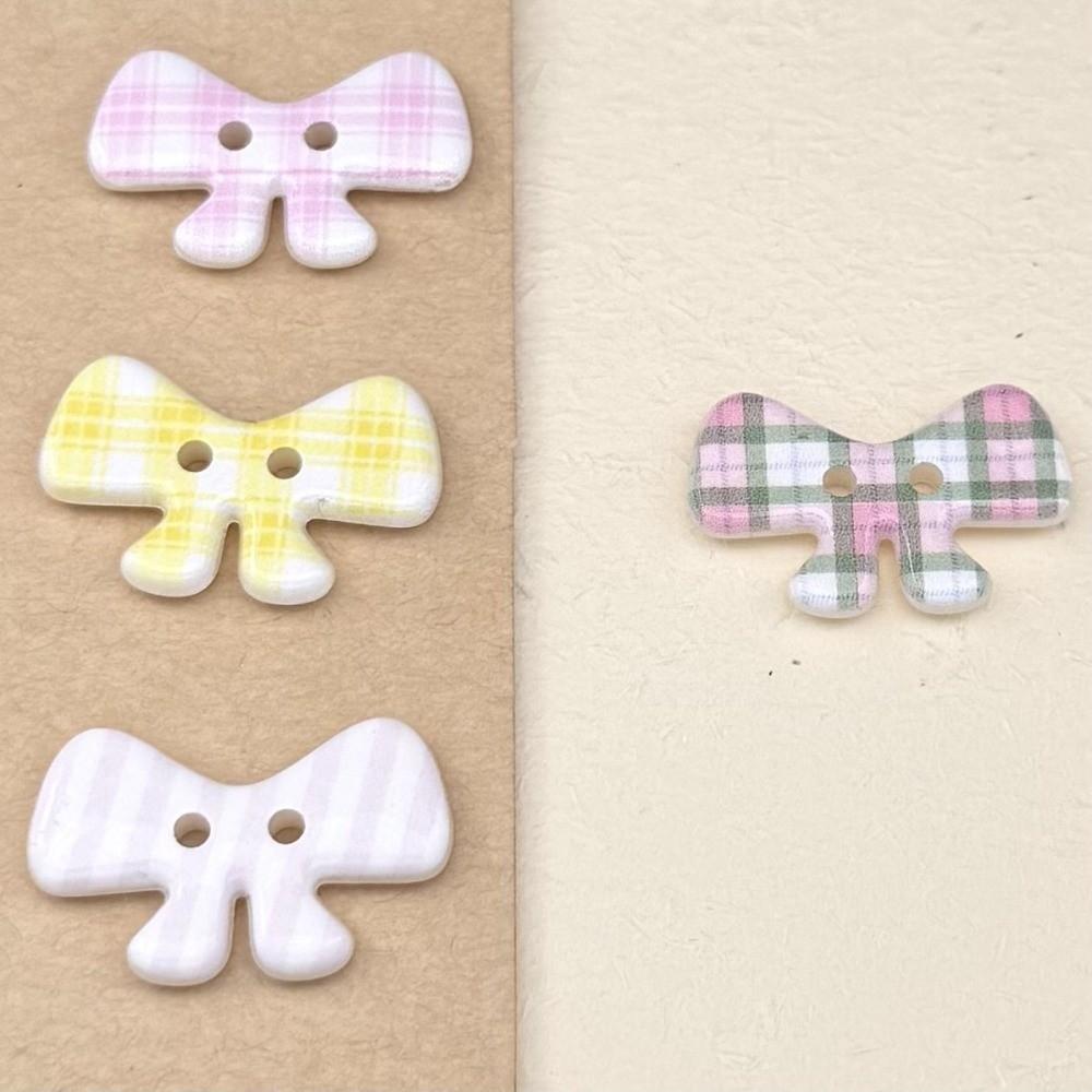 40 Stuks Kleurrijke Creatieve Strikknoppen Hars Modieuze Strikknoopjes Zoete Leuke Ruitjes Streepjes Knoppen Kleding Accessoires