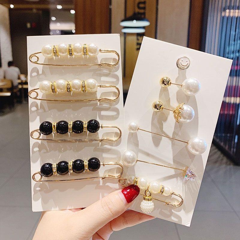Elegant Pearl Flower Brooch for Women - Anti-Exposure Clothing Pin Accessory