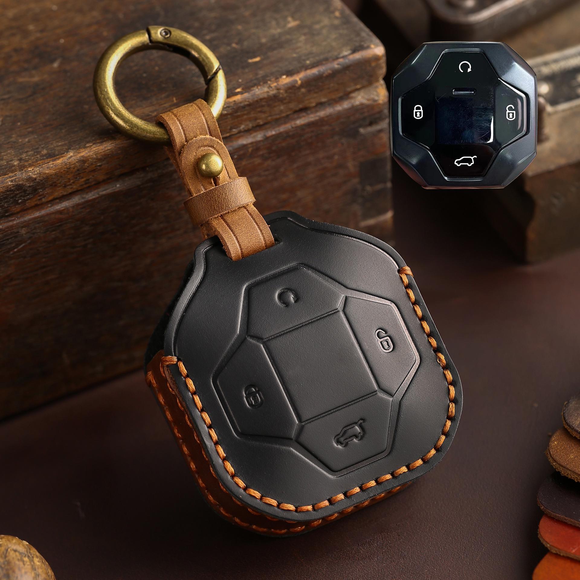 

Защитный чехол из натуральной коровьей кожи для Chery Jetour Traveler 4WD: Ретро Чехол ручной работы чёрный