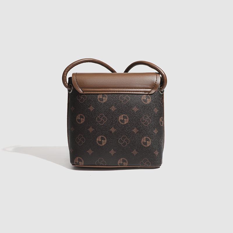 Vintage 2025 Autumn Single Shoulder Bucket Bag Fashion Commuter Crossbody Bag Exquisite Phone Bag Versatile Textured Small Bag