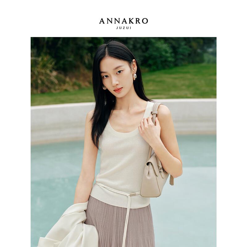 Женский приталенный вязаный топ-майка в рубчик из шерсти L