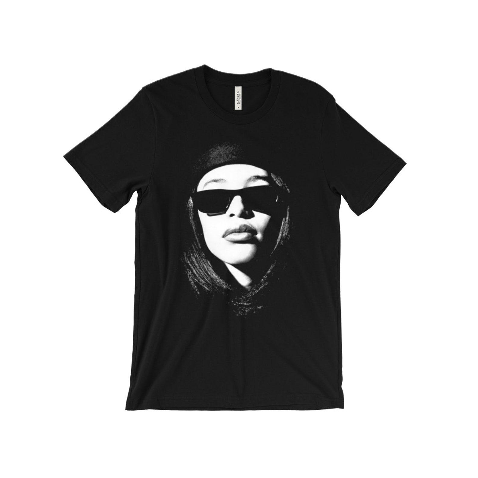 Aaliyah T-Shirt - 90 s - 2000s Rnb - Rock the Boat - Vntg rap tee L