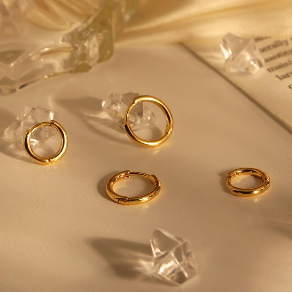Chris April Fine Jewelry 18k Gold Plated 925 Sterling Silver Plain Multiple Sizes Hoops Earrings for Women 10mm золотой