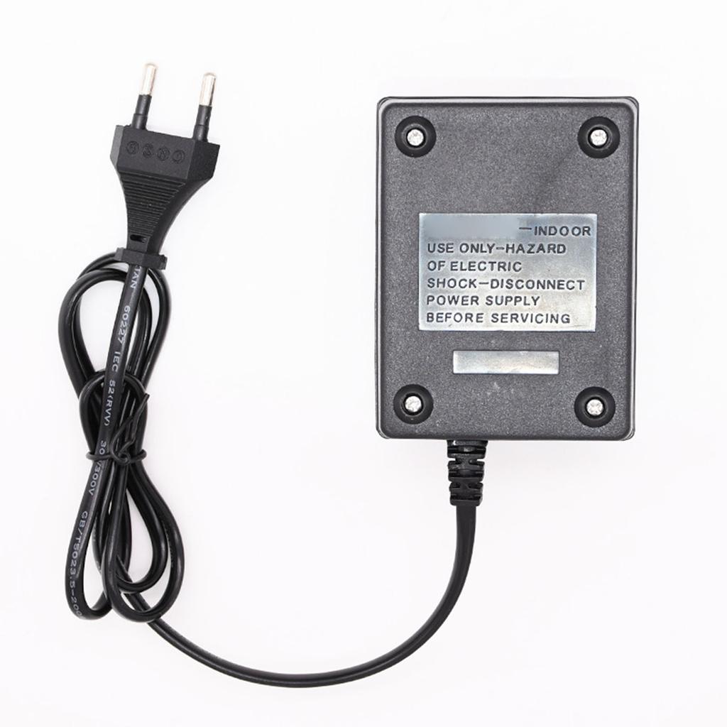 Leistungswandler-Adapter 200W 2 Rundstiftstecker Internationaler Reiseadapter Spannungswandler