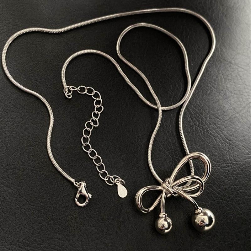 Elegant Bowknot Necklace Minimalist Metal Alloy Butterfly Knot Clavicle Chain Dainty Choker Jewelry for Women Teen Girls