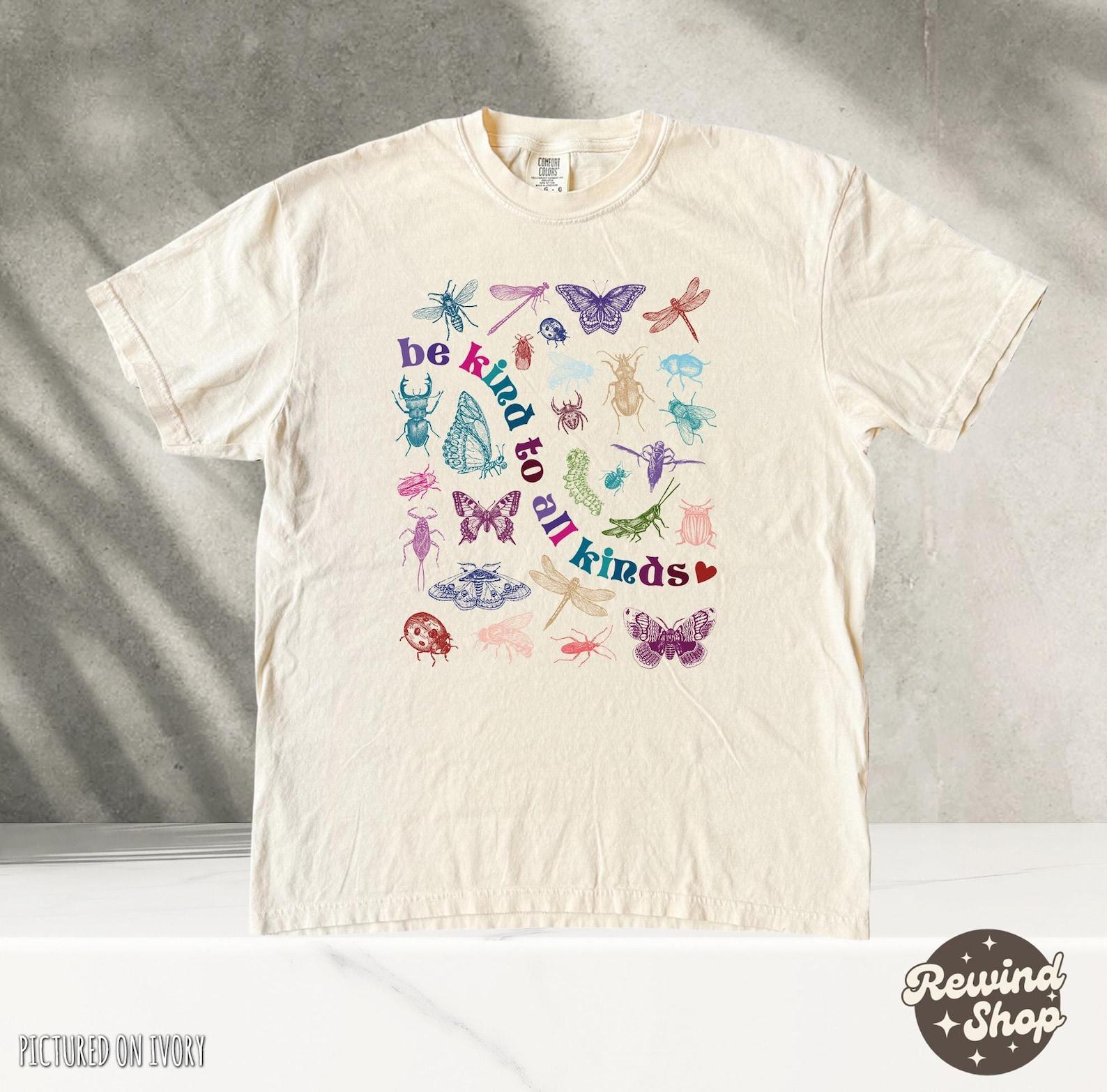 Cute Retro Be Kind to All Kinds Tshirt, Boho Trendy Comfort Colors Shirt - Cute Retro Bugs tshirt, Rainbow Bugs Shirt M