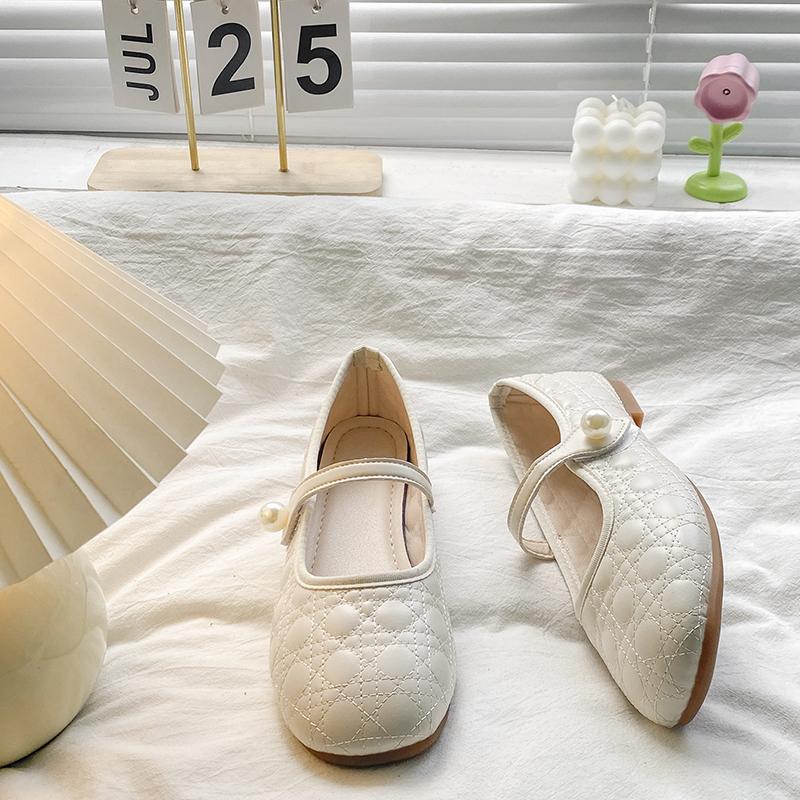 Fashion Pearl Strap Flat Shoes Autumn New Round Toe Shallow Mouth Soft Sole Non-slip Low-top Single Shoes