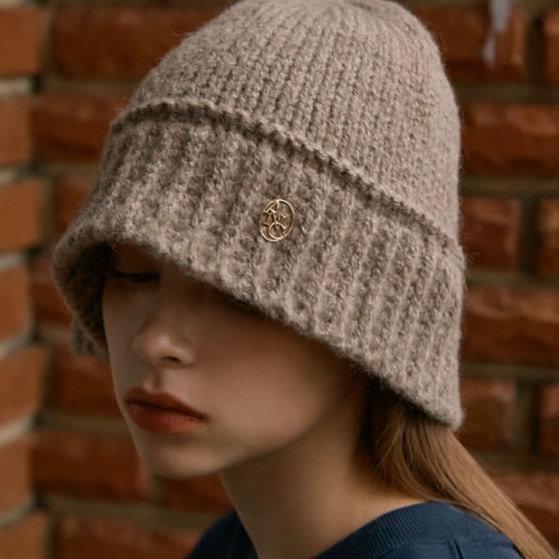 ANOETIC ANC STRICK BUCKET HAT (2 Farben)