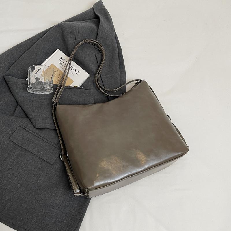 Commuter Bag Large Capacity Shoulder Bag Women's Backpack Soft Leather Tote Bag Crossbody Bag