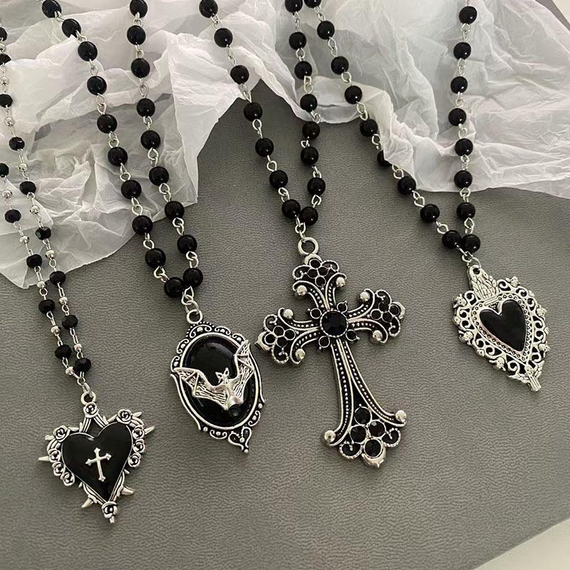 Gotische Y2K Hart & Vleermuis Kruis Hanger Ketting met Zwarte Kralen