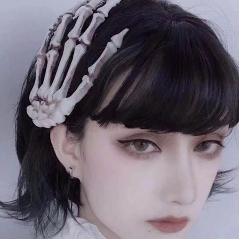 Cool Girls Skeleton Hand Hairpin Trend Barrettes Fashion Hair Ornament Statement Headpiece Women Head Wrap for Ladies