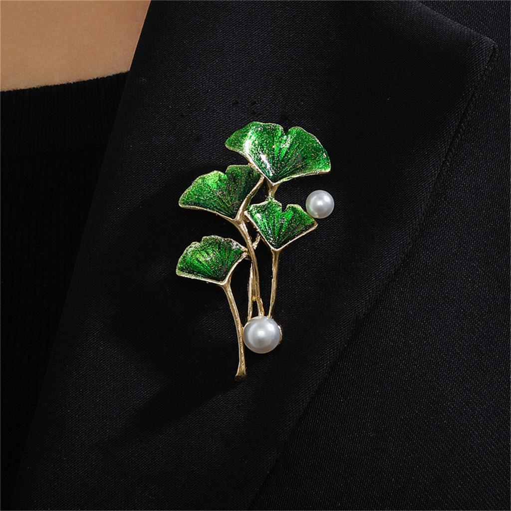 1Pc Charm Retro Ginkgo Leaf Broch Elegant Classical Pin Clothing Bag Jewelry Accessories Party Festival Gifts Souvenirs Trendy