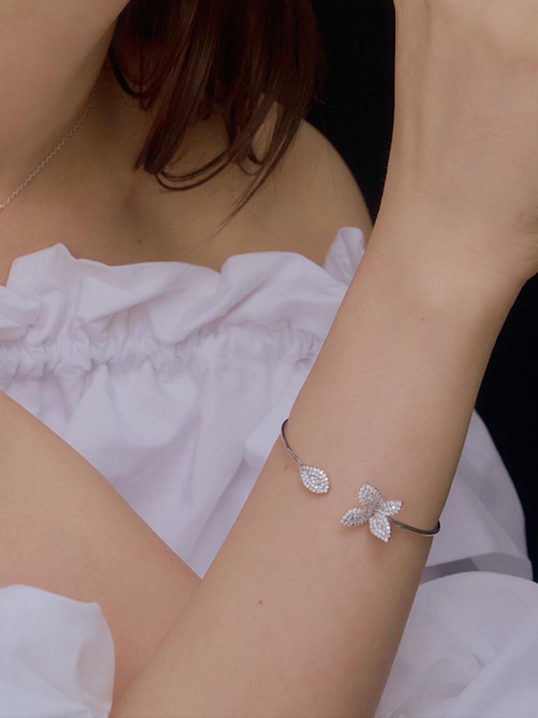 Macier Blossom Bangle Bracelet