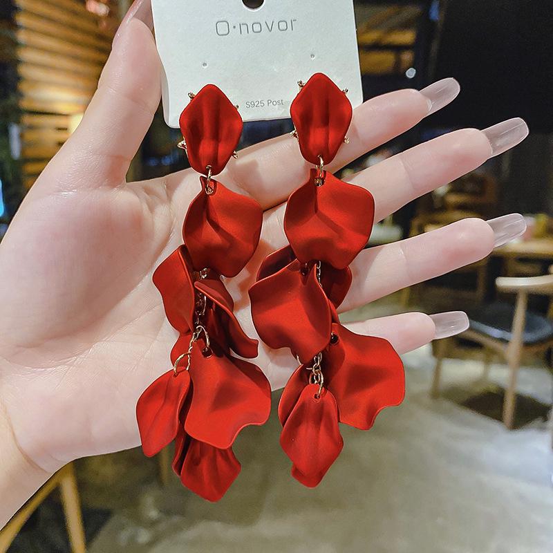 Chic European & American Tassel Earrings: Trendy, Long Dangle Design To Flatter Your Face - Versatile Statement Jewelry for Women