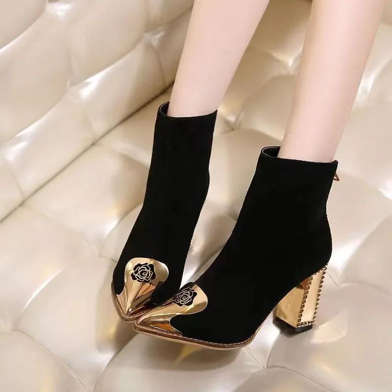 Dámské lodičky s špičatou špičkou a nýty na vysokém podpatku, dámské robustní kovové podpatky, gumové kotníkové boty, květinové černé krátké boty pro ženy