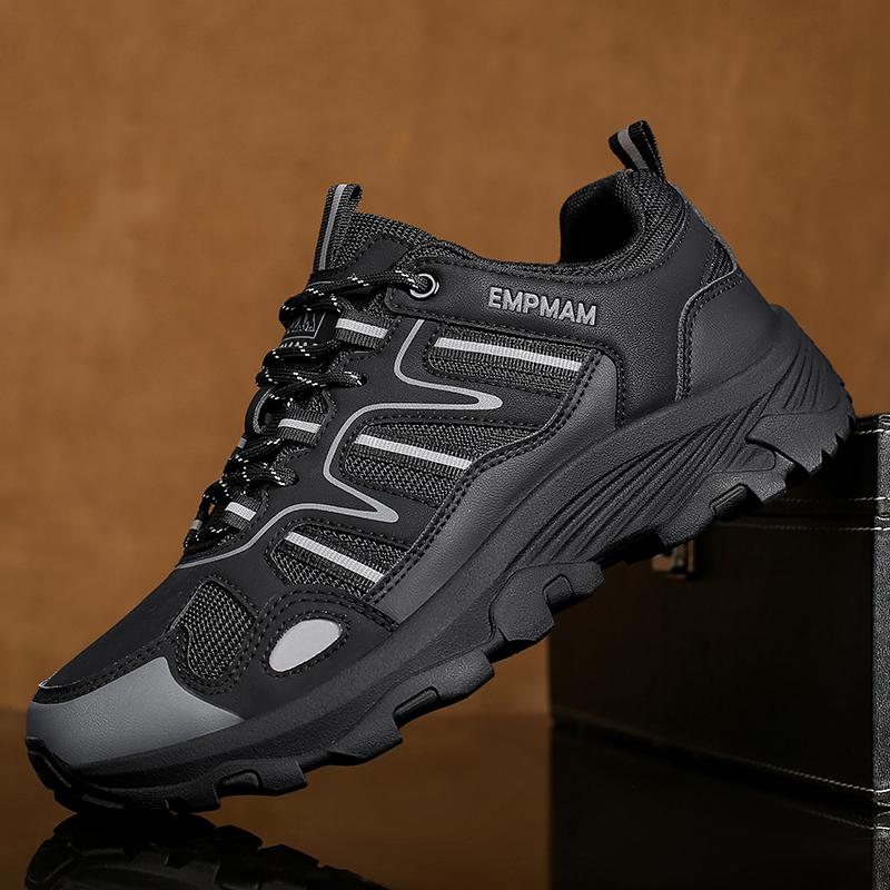 Outdoor Large Size Breathable Hiking Shoes for Couples Mesh Upper Wear Resistant Rubber Outsole Low Cut Synthetic Leather