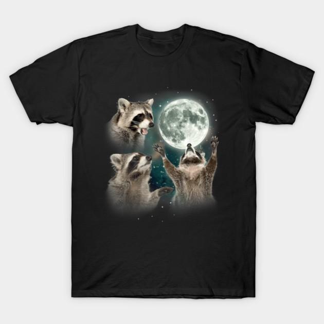 3 Raccoons Howling At Moon Funny Cursed Weird Graphic T‑Shirt