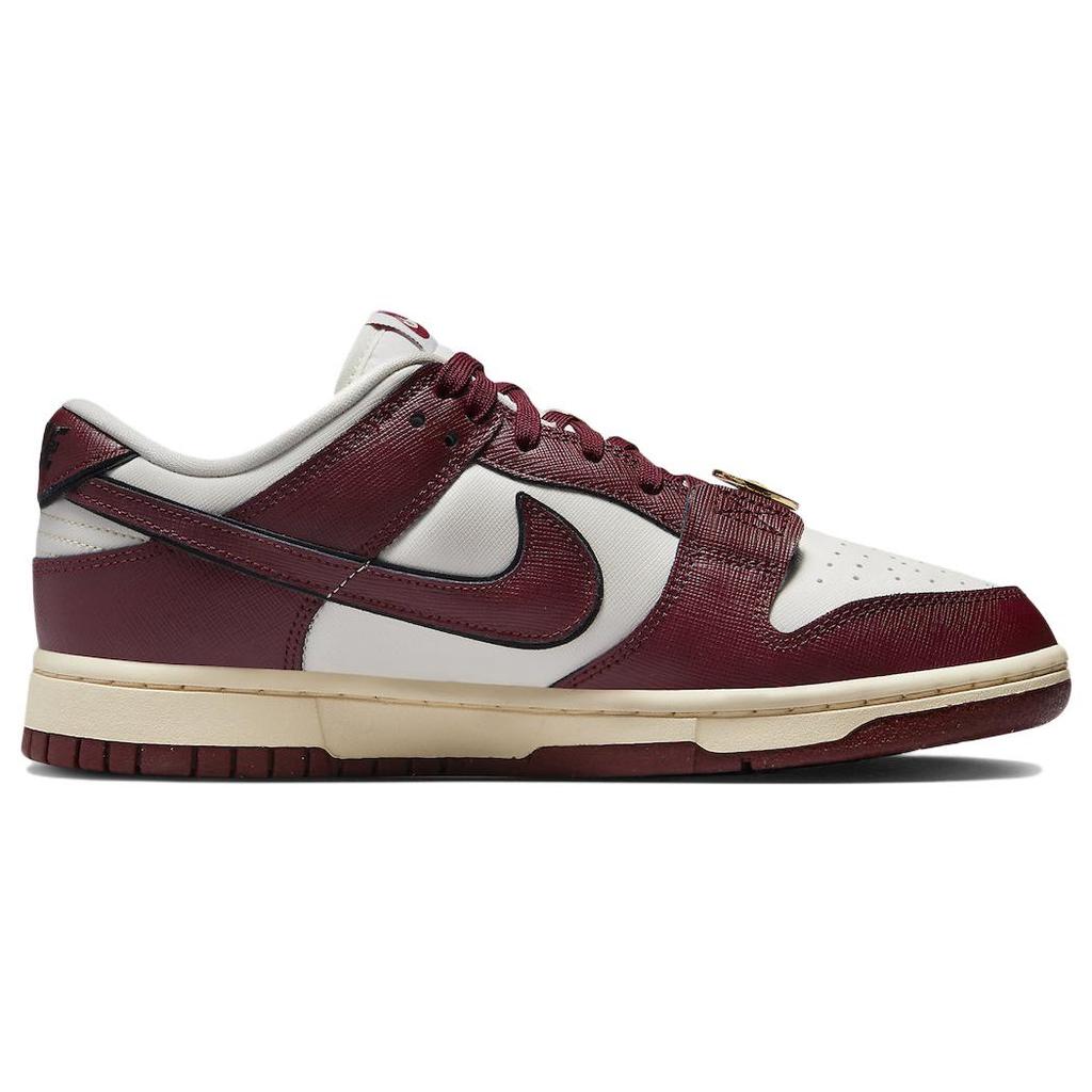 Nové dámské Nike Dunk Low SE Sisterhood Sail Team Red DV1160-101