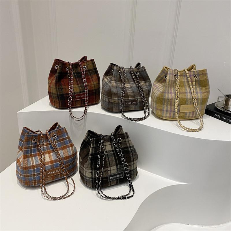 Elegant Fashionable Plaid Handheld Bucket Bag For Women Ideal For Everyday Use