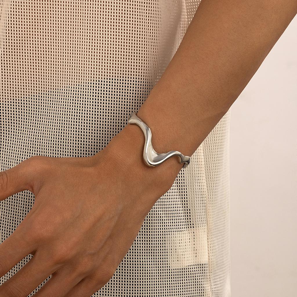 Liquid Metal Choker Men's Trendy Hip-Hop Niche Design Lava Collarbone Chain Necklace for Men