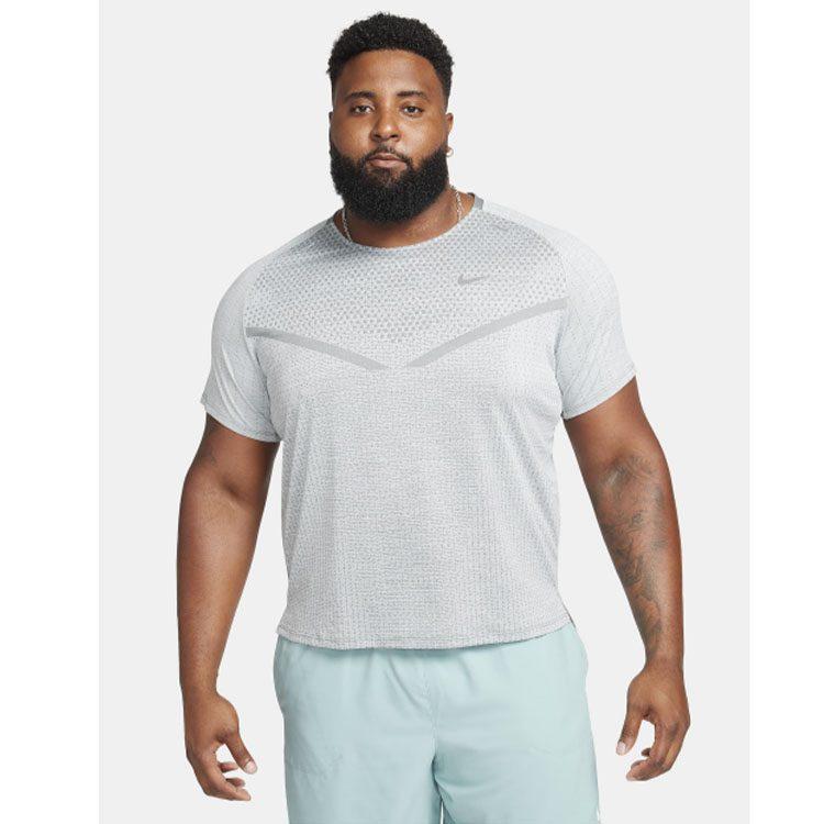 Nike T Shirts Men's Silver Crew Neck Moderate Straight Fit DM4753-084