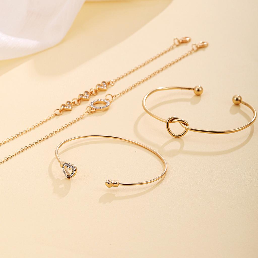 Hot-selling Geometric Hollow Heart-shaped Multi-layer Stacked Winding Bracelet Set Personalized Creative Valentine's Day Jewelry