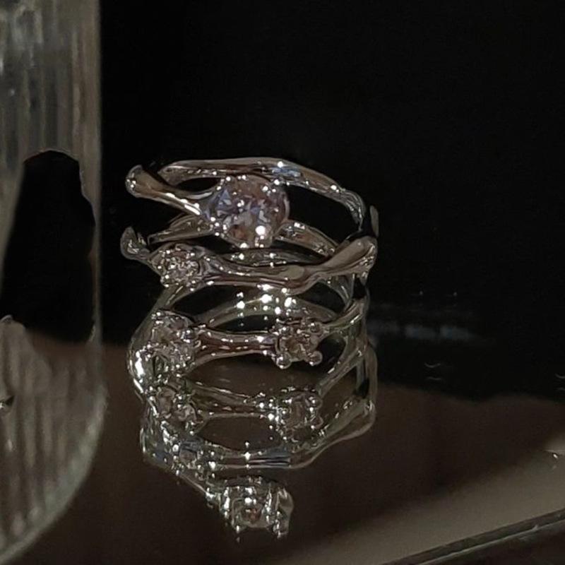 Niche Design Moonstone High-Grade Diamond-Encrusted Zircon French Open Index Finger Cold Wind Ring