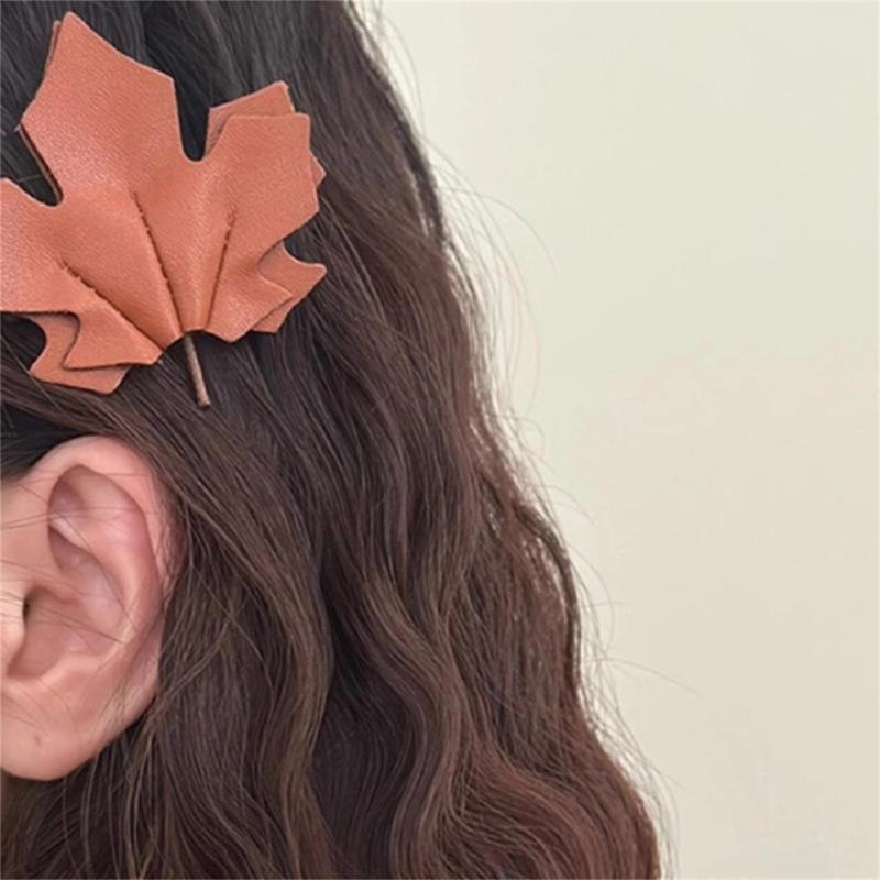 Sophisticated Maple Leaf Hair Clip Luxurious Leather Hairclip Antiskid Hairpin Natural Styles Hair Accessory