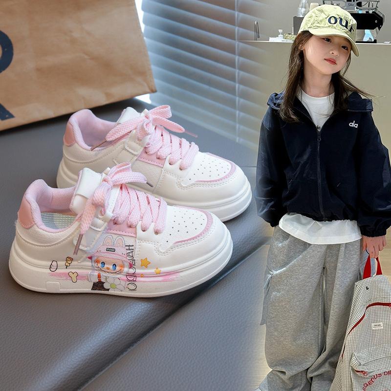 Dívčí bílé boty Labubu podzim 2025 nové dětské sportovní boty dámské poklad střední a starší děti plátěnky ležérní boty trend