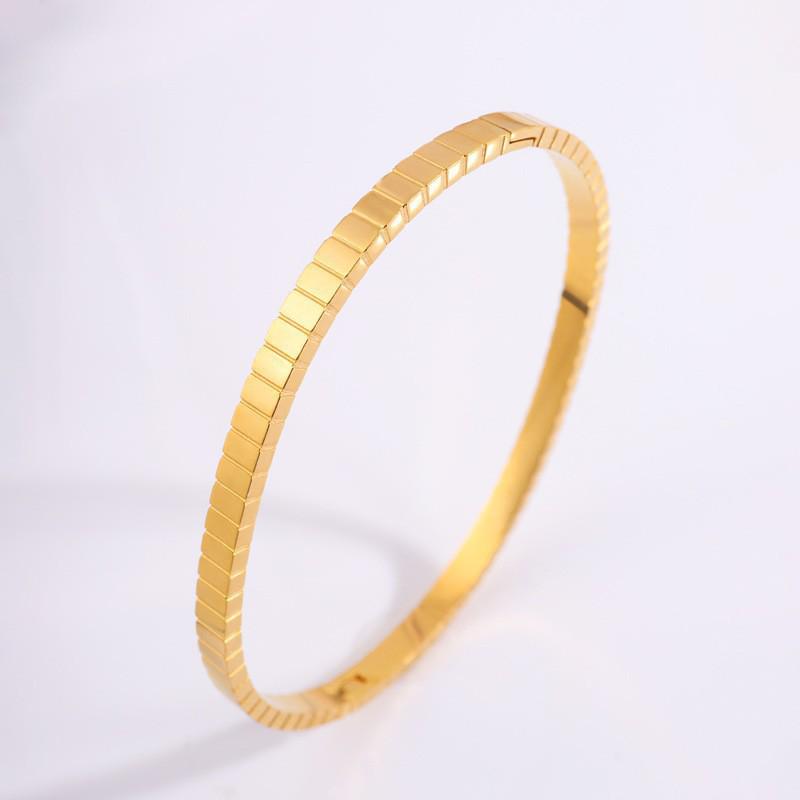 Starry Sky Silver Titanium Steel Bracelet for Women - High-End, Versatile, Full Diamond, Non-Fading Fashion Accessory