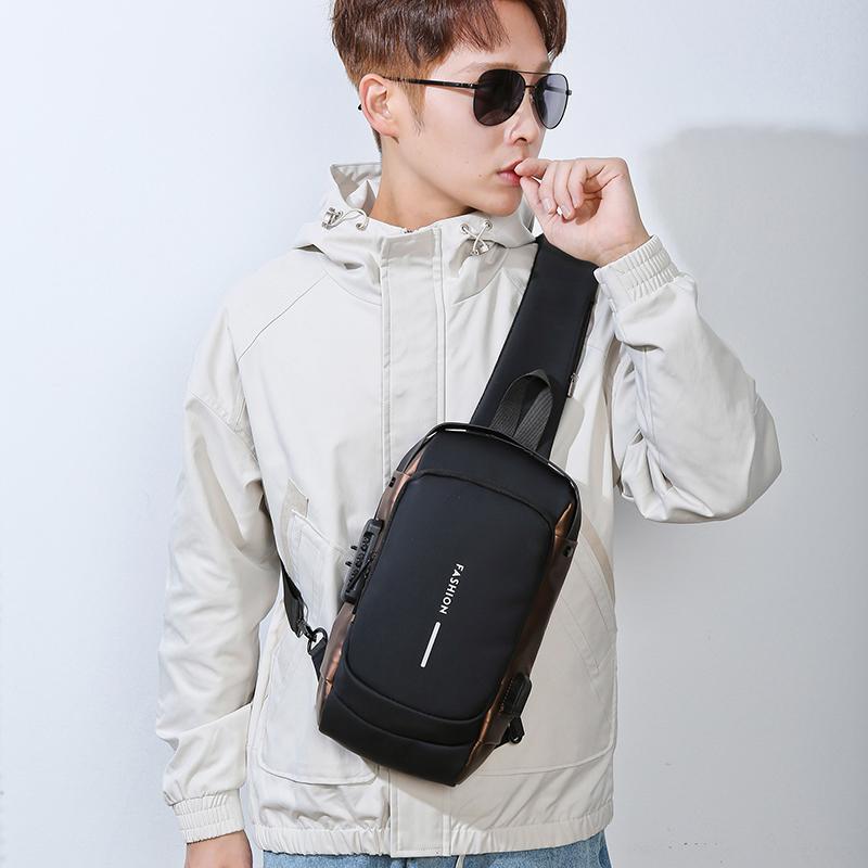 Męska wielofunkcyjna antykradzieżowa torba na ramię USB Crossbody Bag Travel Sling Bag Pack Messenger Pack Chest Bag