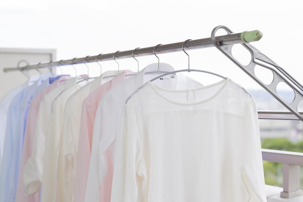 MAWA x Seiei Original Wäscheset mit 10 Stück Dünner Edelstahl-Kleiderbügel Ideal für Wäscheständer, Rund, Silber, (120153) - Haken, Typ, Rutschfest