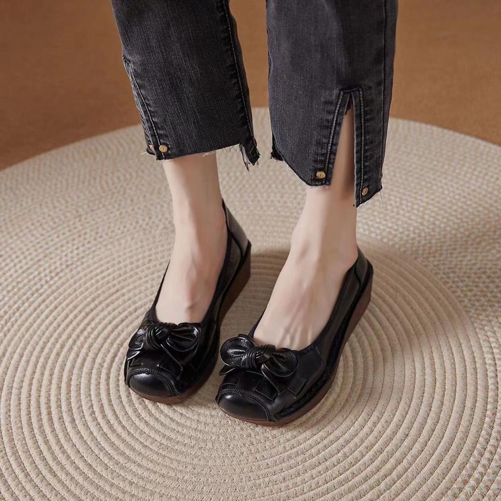 New Cowhide Slope Heel Women's Shoes Comfort Mother's Shoes Soft Sole Genuine Leather Shallow Mouth Flat Women's Shoes